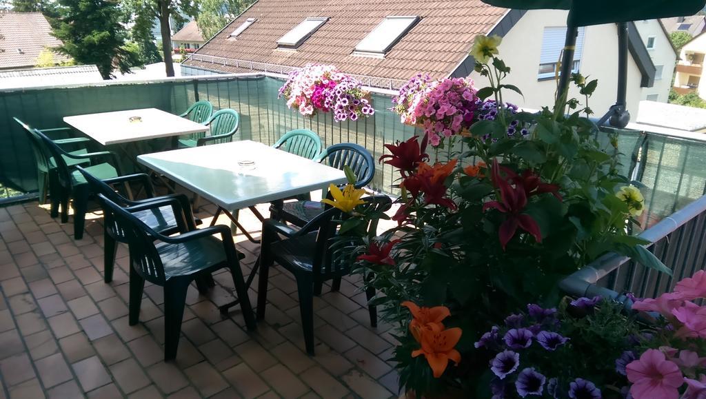 Hotel Garni Schmid Ной-Ульм Екстер'єр фото
